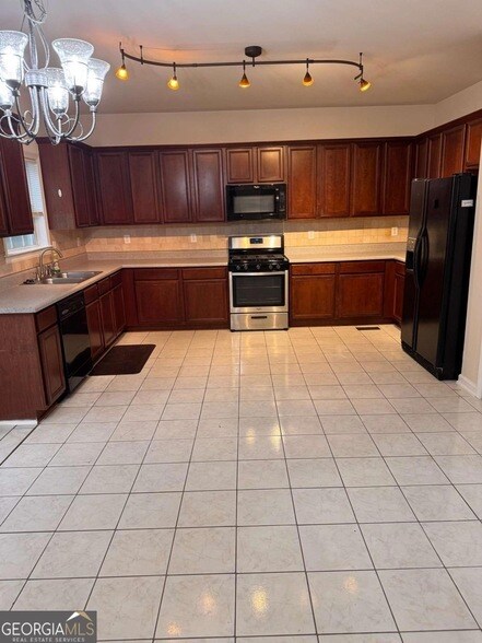Foto del edificio - 6074 Brookmere Ln SE