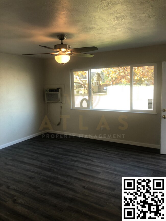 Building Photo - Beautiful 2 Bed 1 Bath Available now!