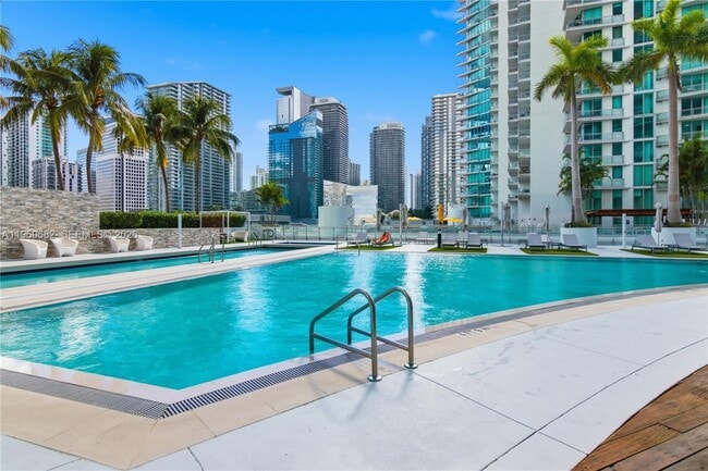 Foto del edificio - 90 SW 3rd St