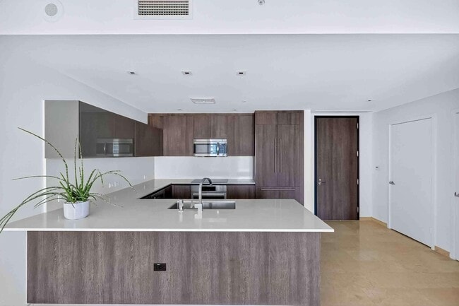 Foto del edificio - 88 SW 7th St