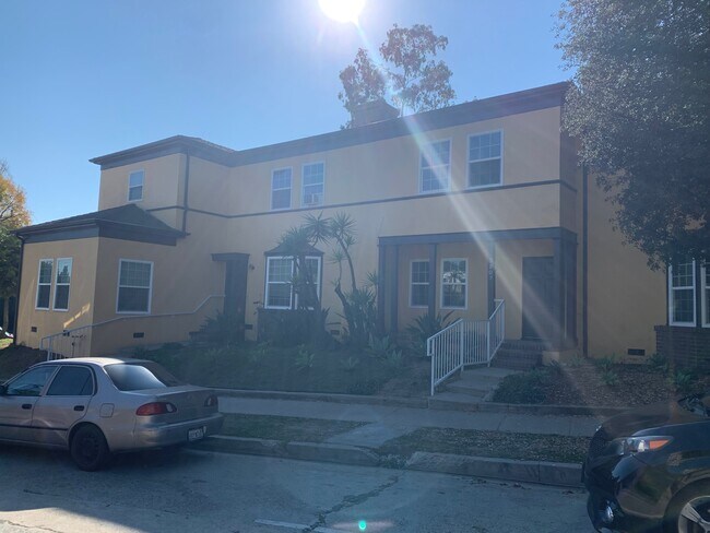 Building Photo - 3205 Griffith Park Blvd