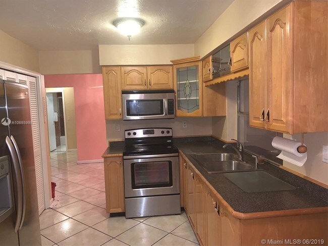 Foto del edificio - 2236 NW 81st Ave