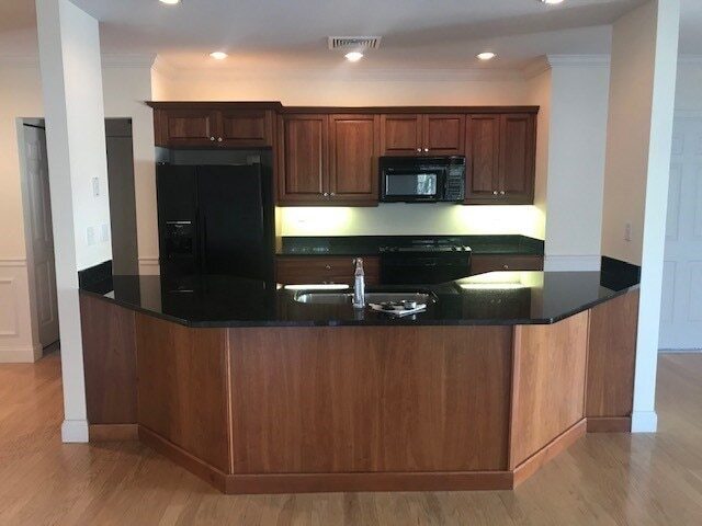 Foto del edificio - 10 Northwood Dr
