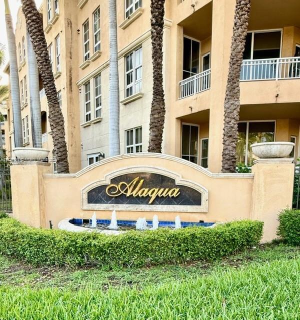 Building Photo - 3001 NE 185th St