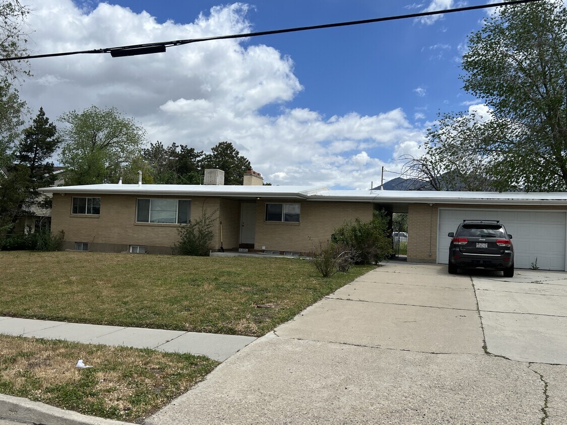 Foto principal - 575 S Coleman St