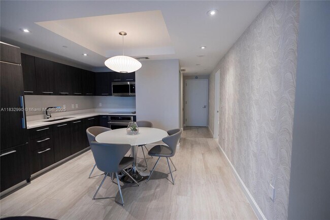Foto del edificio - 45 SW 9th St