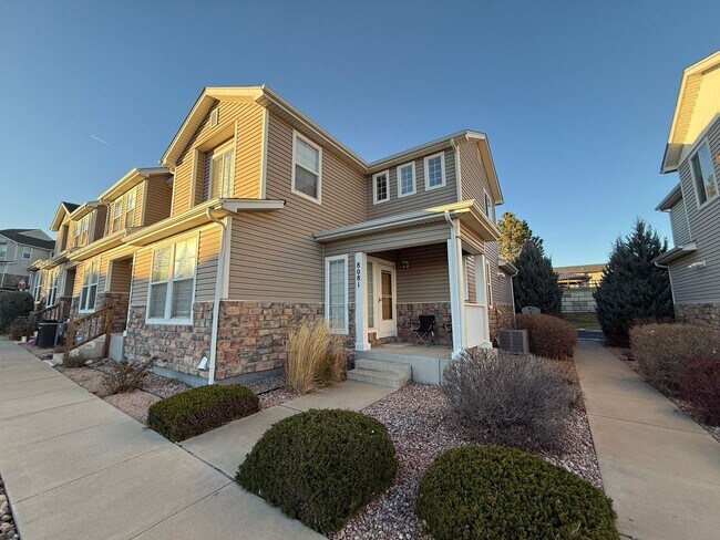 Building Photo - 3 Bed 3 Bath 2 Car Attached Garage Townhome Minutes from Ft. Carson!!!