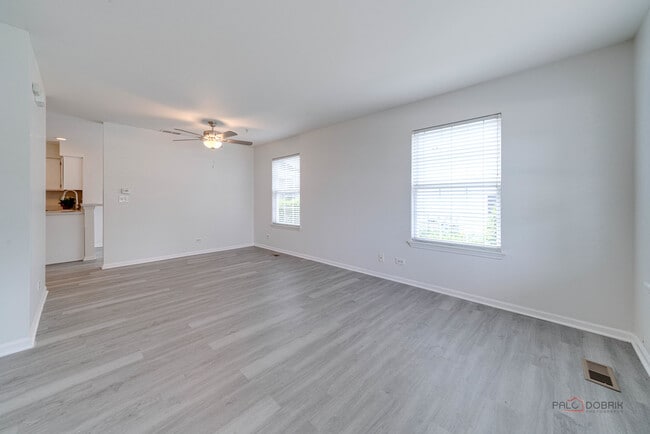Building Photo - 1257 Orleans Dr