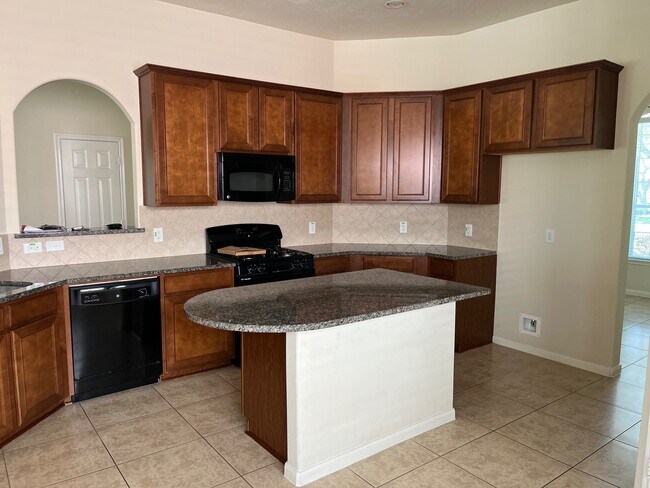 Foto del edificio - 827 Aqua Vista Ln