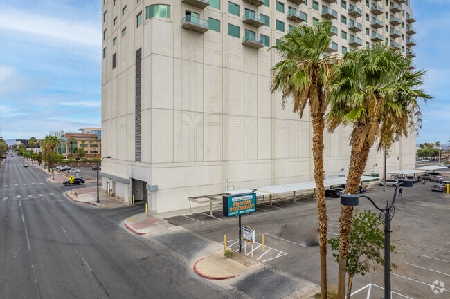 Building Photo - SoHo Lofts of Las Vegas