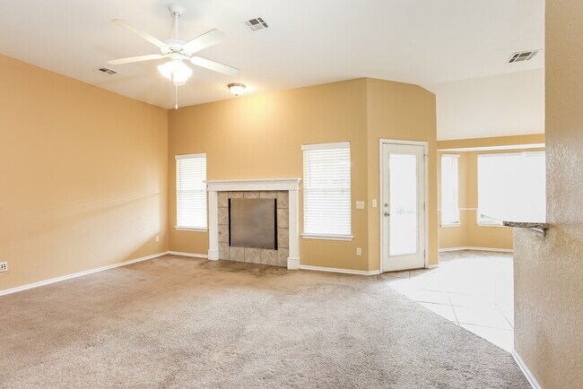 Foto del edificio - 6004 SE 82nd Cir