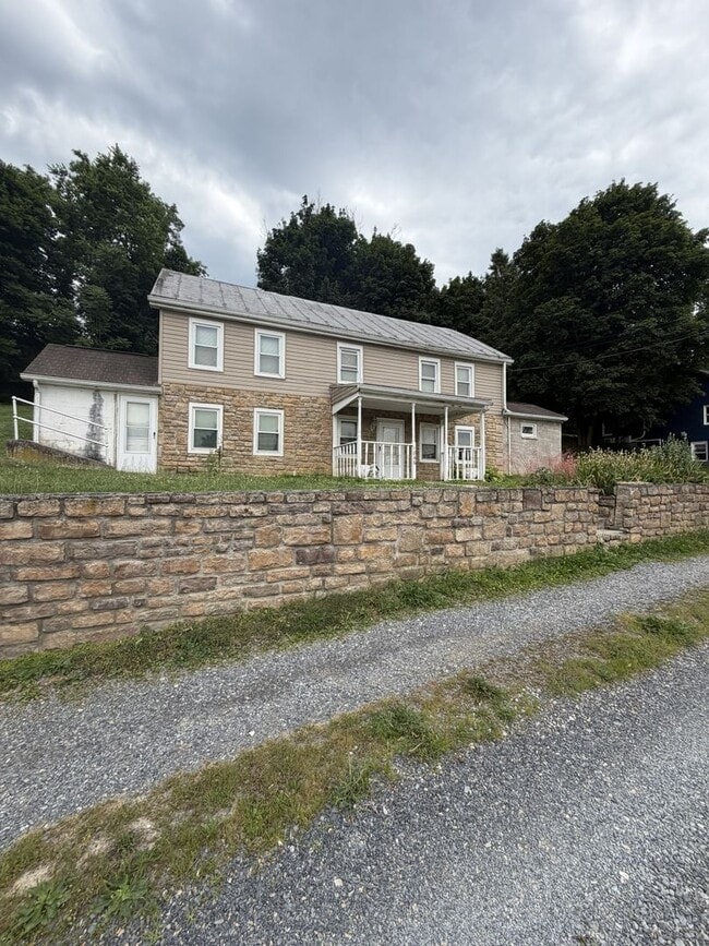 Building Photo - 1846 Walnut Bottom Rd
