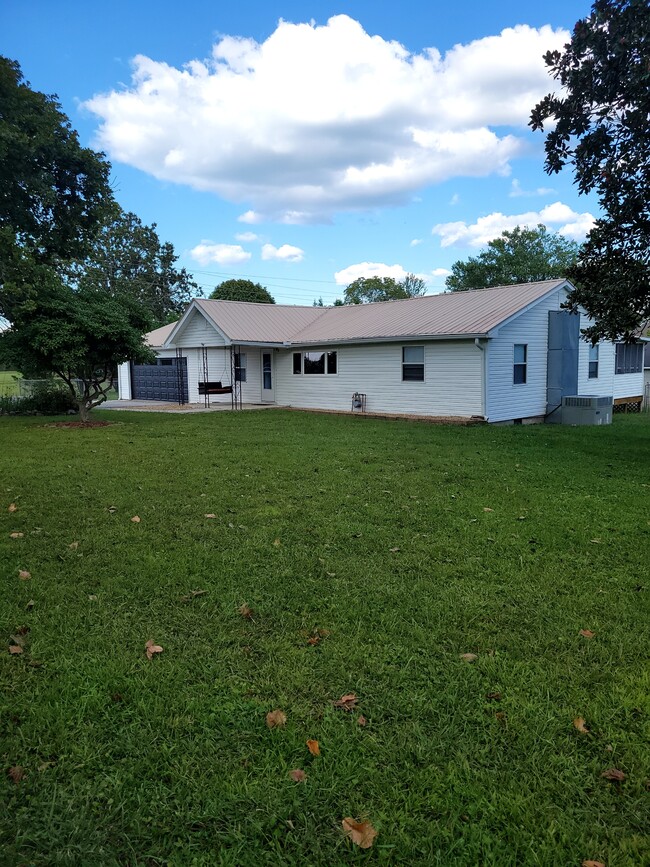 Building Photo - 566 Turkey Oak Rd