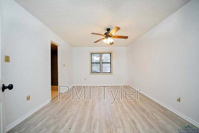 Foto del edificio - 514 N Pearl St