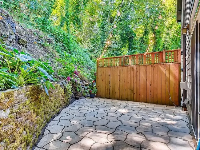 Photo - 1402 Parrish St (Lake Oswego, OR) Townhome