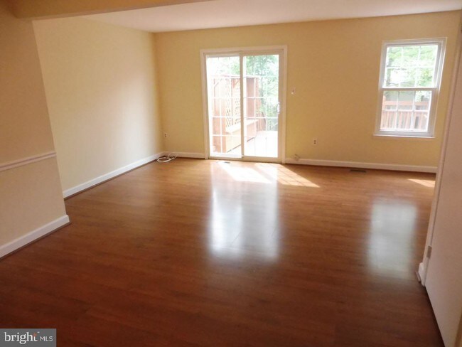 Building Photo - 9513 Melrose Square Way