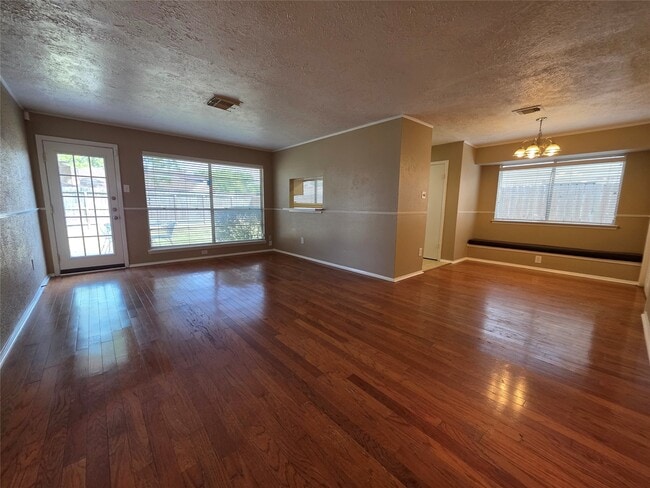 Foto del edificio - 463 Lost Rock Dr