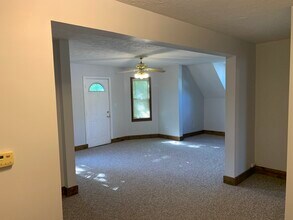 Building Photo - 805 E Monroe St