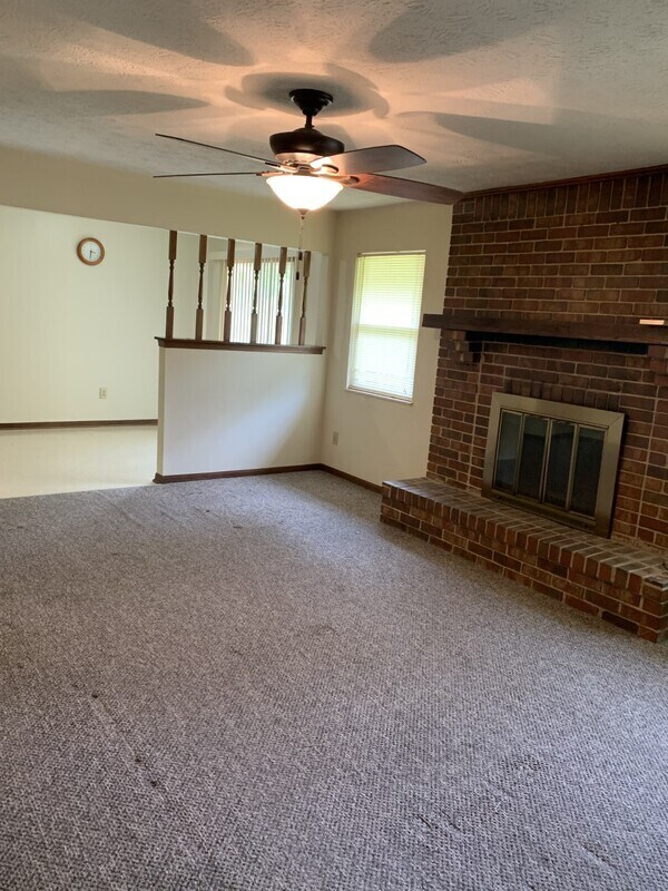 Building Photo - 135 Maxwell Ct
