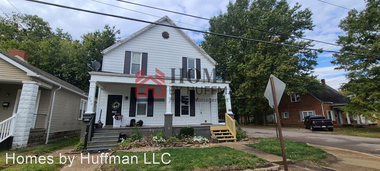 2 br, 1.5 bath House 301 S Willow Road House Rental in Evansville