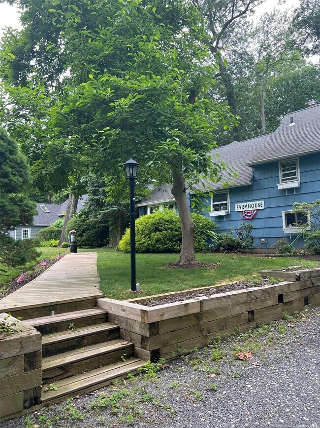 3 Tappen Dr, Melville, NY 11747 House Rental in Melville, NY