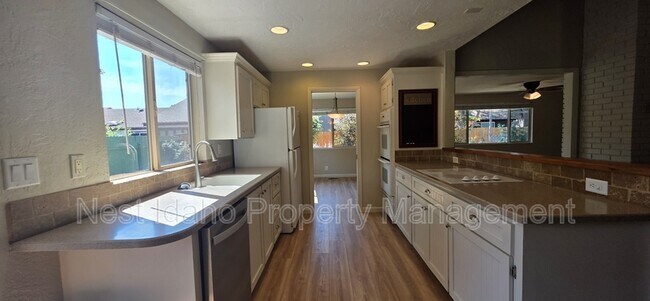 Foto del edificio - 10127 W Springdale Ct