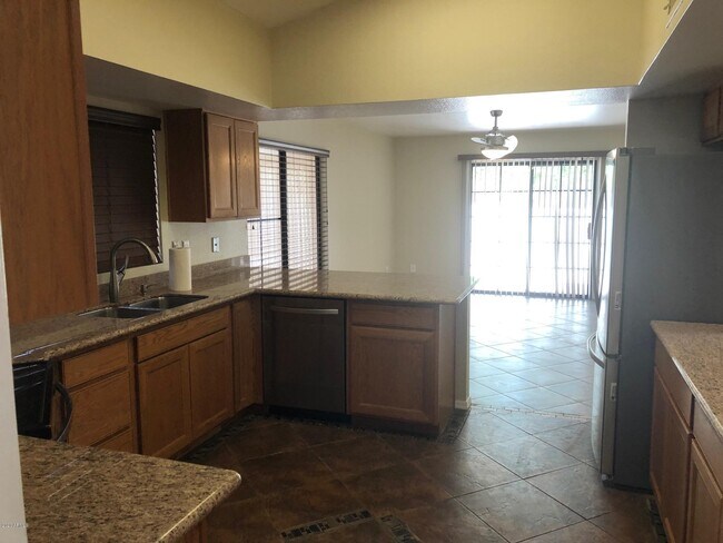 Foto del edificio - 7539 W Sequoia Dr