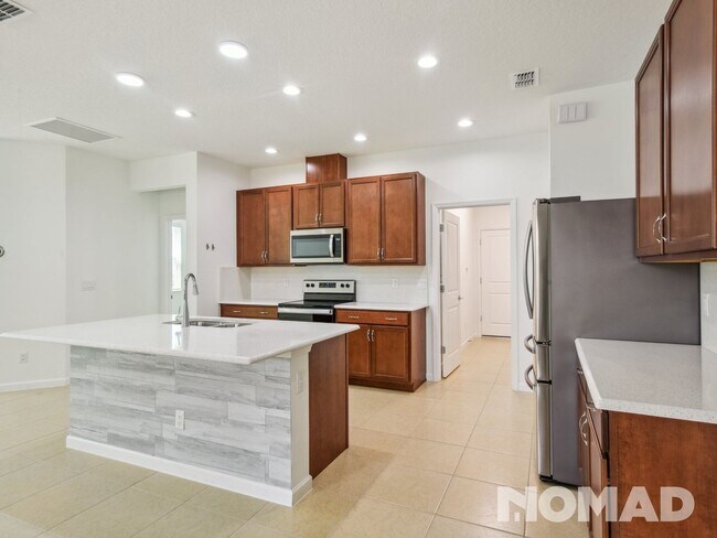 Building Photo - 2 Bedroom Single Family Home in Daytona Beach