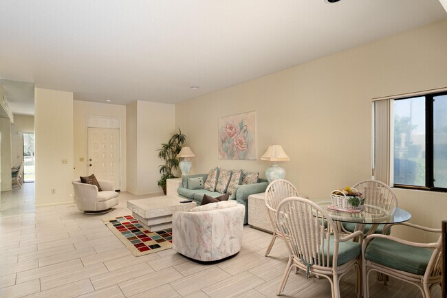 Foto del edificio - 28930 Isleta Ct