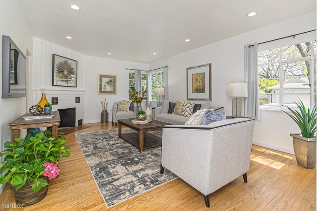 Foto del edificio - 4 br, 2 bath House - 27 College Park