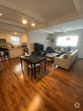 Building Photo - 381 Sumner St