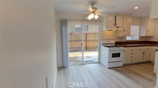 Building Photo - 218 Avenida Rosa