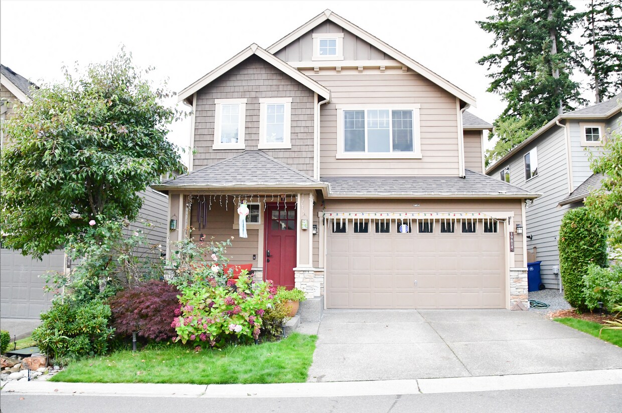 Primary Photo - Bothell Cul-de-Sac Home