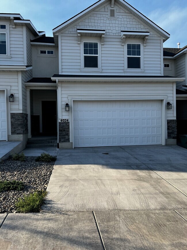 Building Photo - 4024 W 740 N