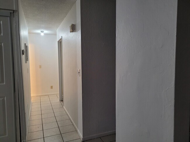 Foto del edificio - 2894 Demeter Pl