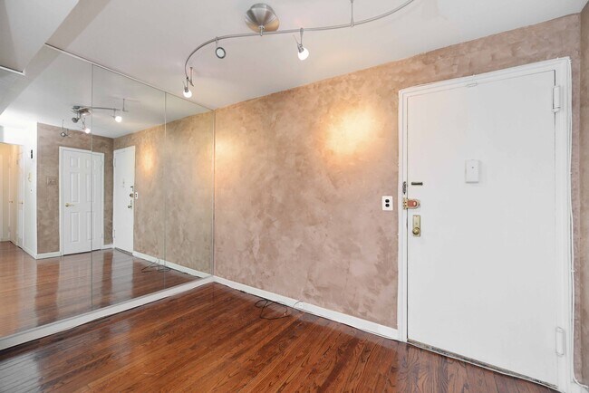 Foto del edificio - 850 Howard Ave