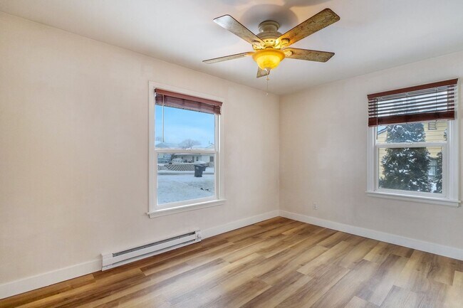Foto del edificio - Gorgeous 3 Bedroom Available!