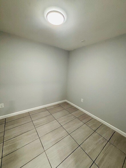 Foto del edificio - 75 McLoughlin St