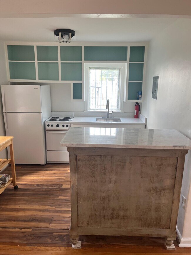 Foto del edificio - 415 41st St