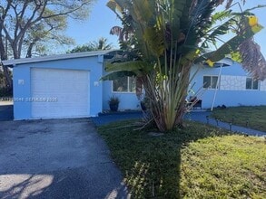 Building Photo - 3501 SW 40th Ave