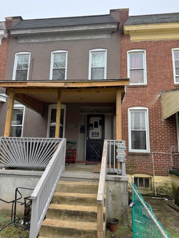 Building Photo - 2843 W Garrison Ave
