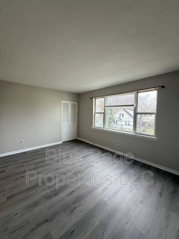 Foto del edificio - 727 Clifton Ave