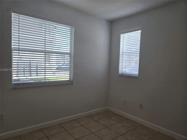 Foto del edificio - 2755 SE 16th Ave