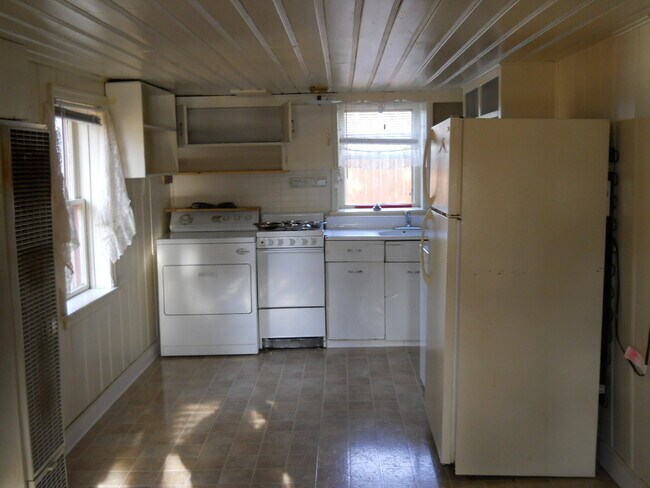 Building Photo - 1 Bedroom 1 Bath home