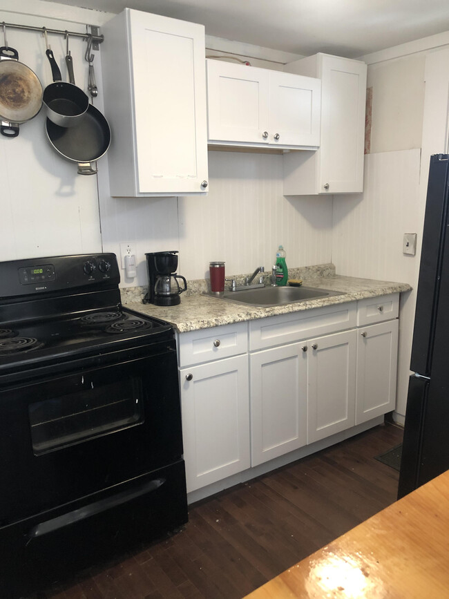 18 Hough St Unit 18B, Dover, NH 03820 - Apartments in Dover, NH ...