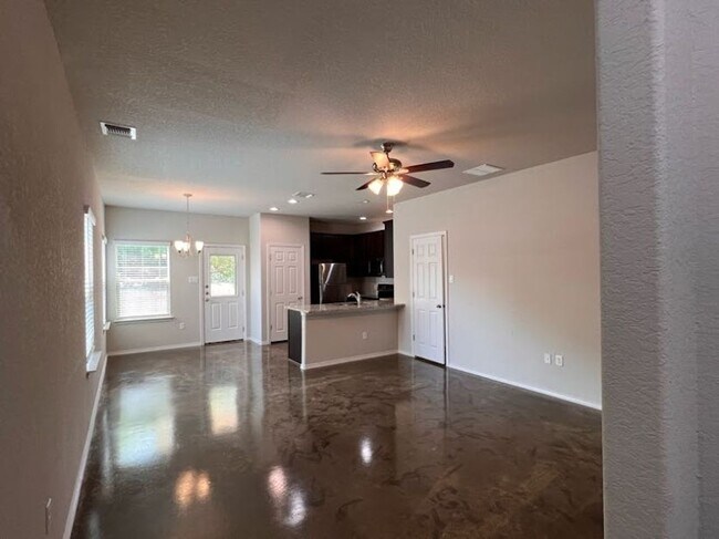 Foto del edificio - Best Duplex Community in Seguin