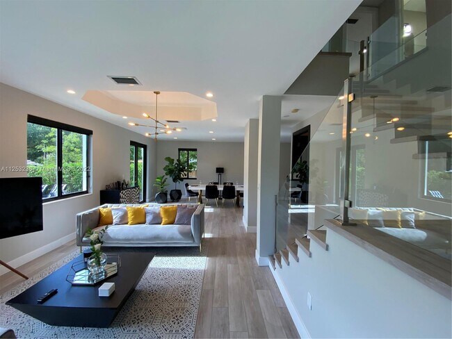Foto del edificio - 1299 SW 13th St
