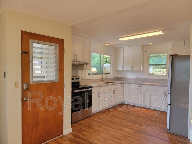 Building Photo - 3415 Kalua Rd
