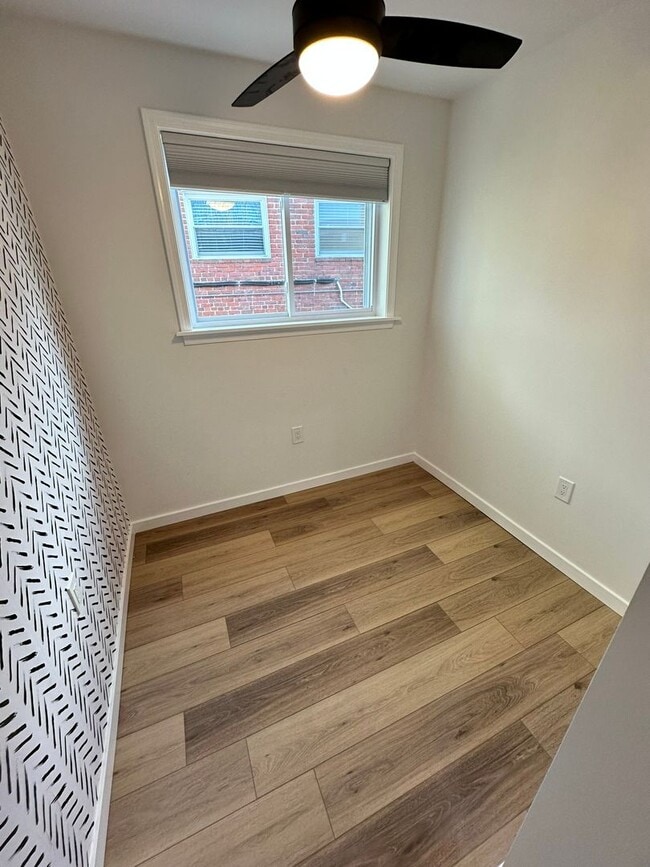 Foto del edificio - 222 Webster St NW