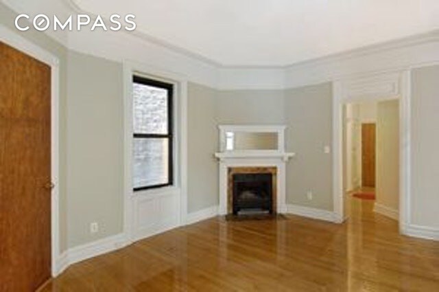Primary Photo - 212 W 14th St
